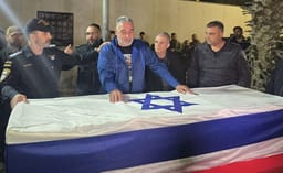IDF recovering the body of Staff Sergeant Ran Gvili
