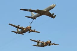 Israeli Refuelling jets over Iran