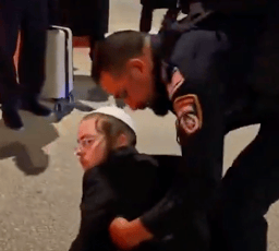 Hundreds Storm Beit Shemesh Police Station After Yeshiva Student Arrest