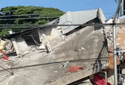 7.8-Magnitude Earthquake Strikes Southern Philippines