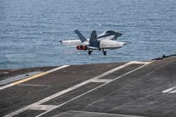 US fighter jet takes off to strike Iran