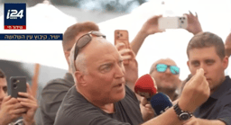 Eyal Eshel yells at Smotrich
