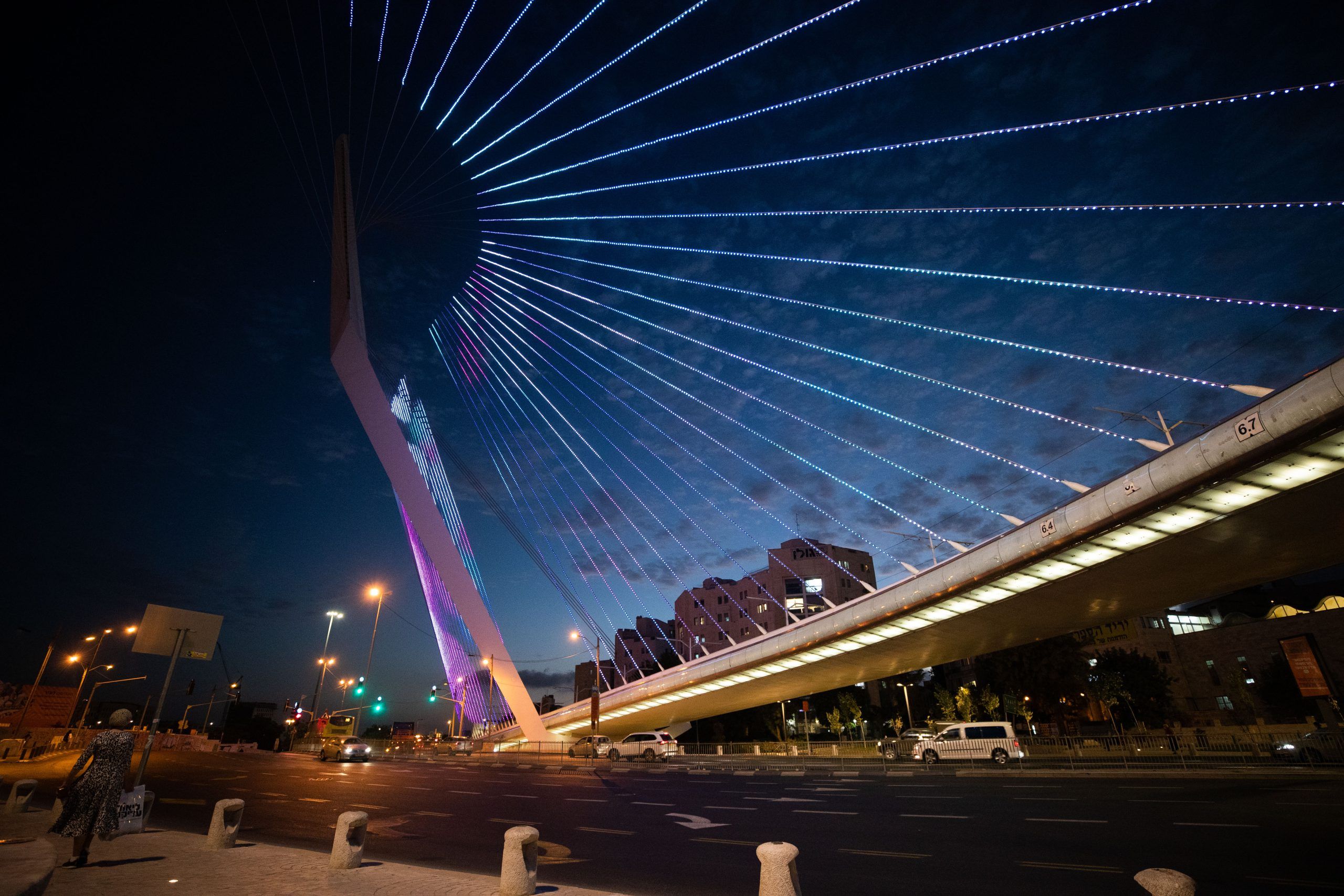 String bridge in Jerusalem