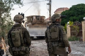 IDF soldiers operate in South Lebanon 