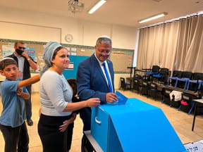 Minister Itamar Ben Gvir voting with his wife
