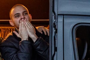 Released hostages Omer Wenkert arrives at the Rabin Medical Center in Petah Tikva, February 22, 2025. Photo by Yonatan Sindel/Flash90