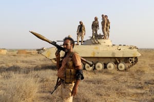 Violent battles between government forces and Houthi rebels
