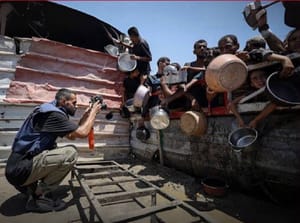 affiliated photographer stages pic of "starving Palestinians"