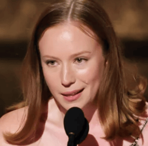 Hannah Einbinder