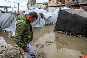 Khan Yunis tent 'city', 16 November 2025