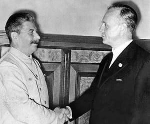 J.W. Stalin und der deutsche Reichsaußenminister Joachim von Ribbentrop