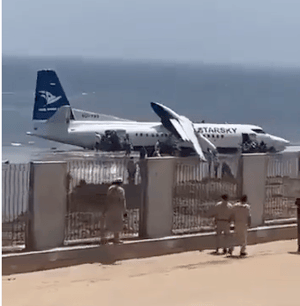 Plane Crash-Lands on Mogadishu Beach