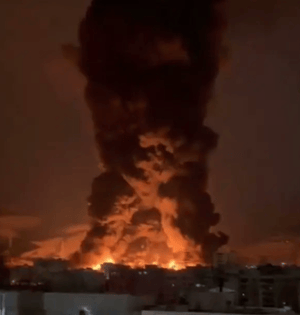 Israel strikes Iranian oil