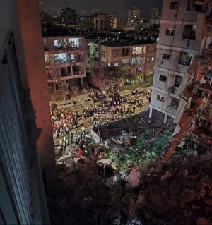 Iranian missile hits residential building in Arad