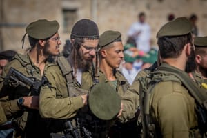 Hasmonean Brigade recruits