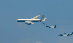 refueling mid-air