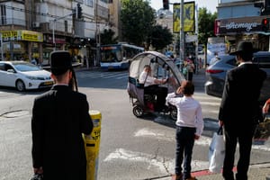 Haredim in Bnei Brak