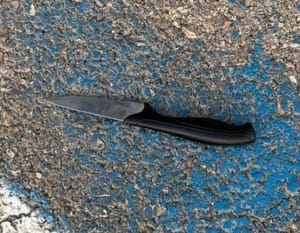Knife used in attempted stabbing attack