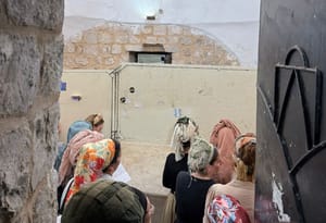Women's davening at Kever Yosef