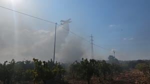 Aircraft assist in firefighting efforts