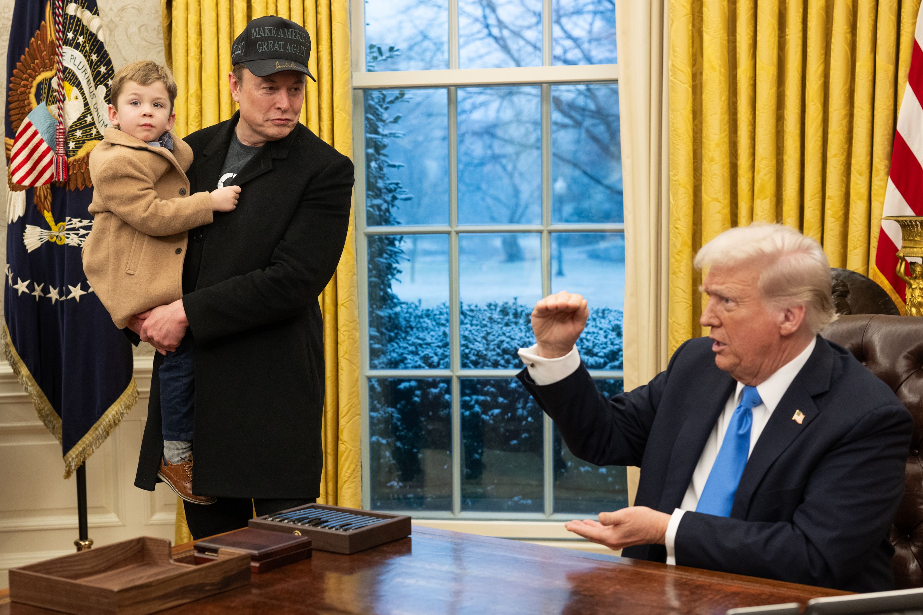 Musk with his son in the Oval Office