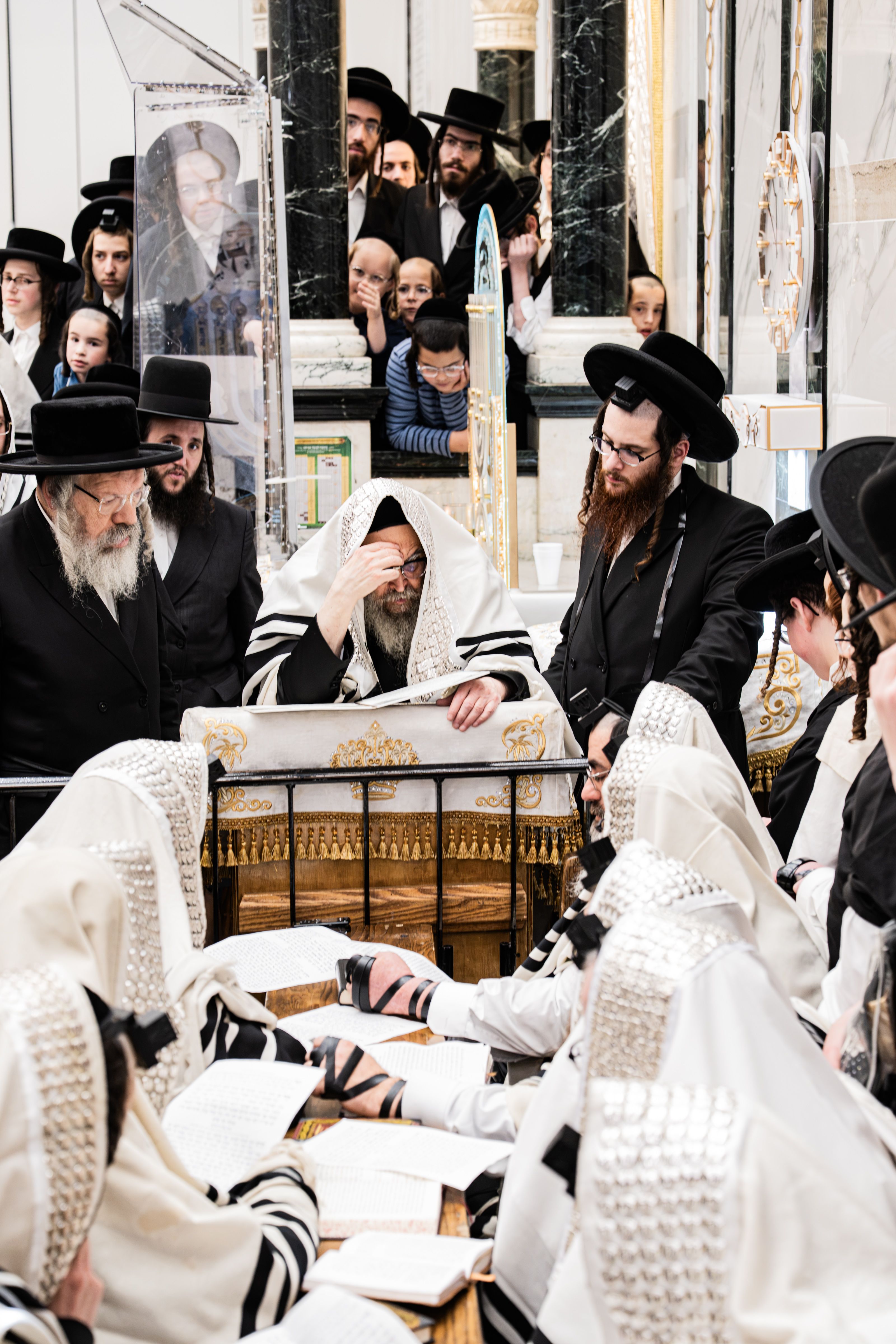 The Satmar Rebbe during Hatarat Nedarim