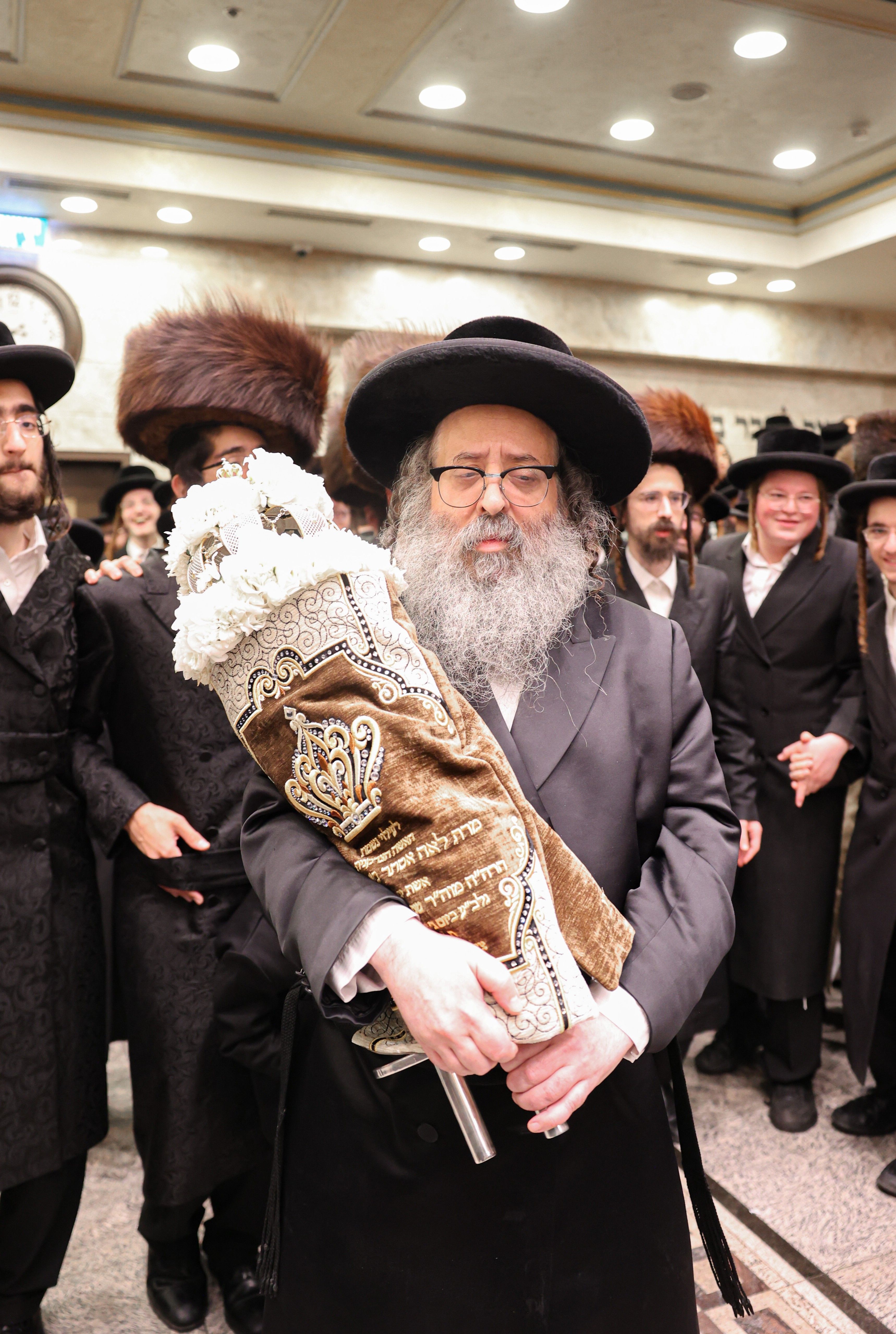 The hachnosas Sefer Torah