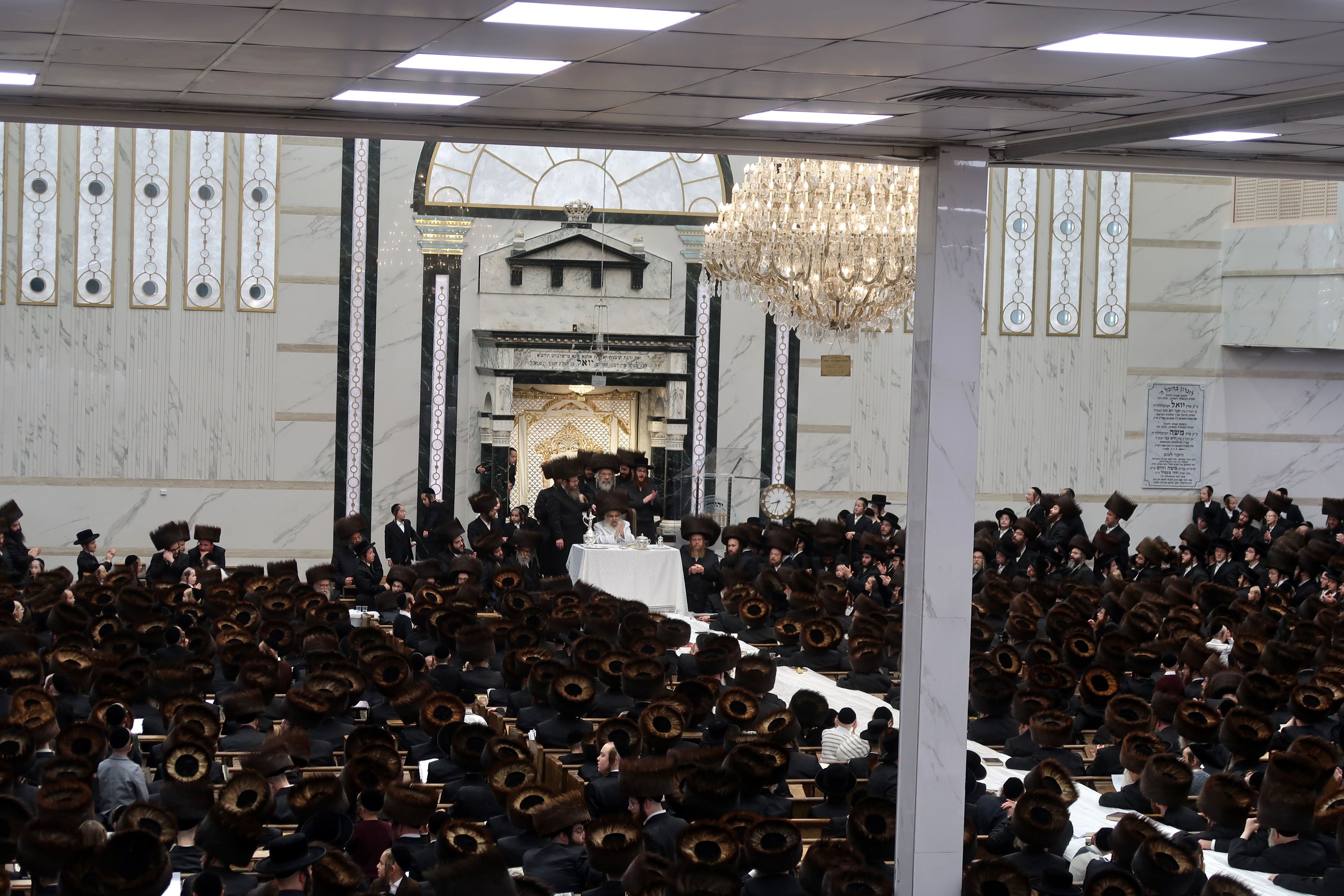 Motzaei Rosh Hashanah at the Satmar court