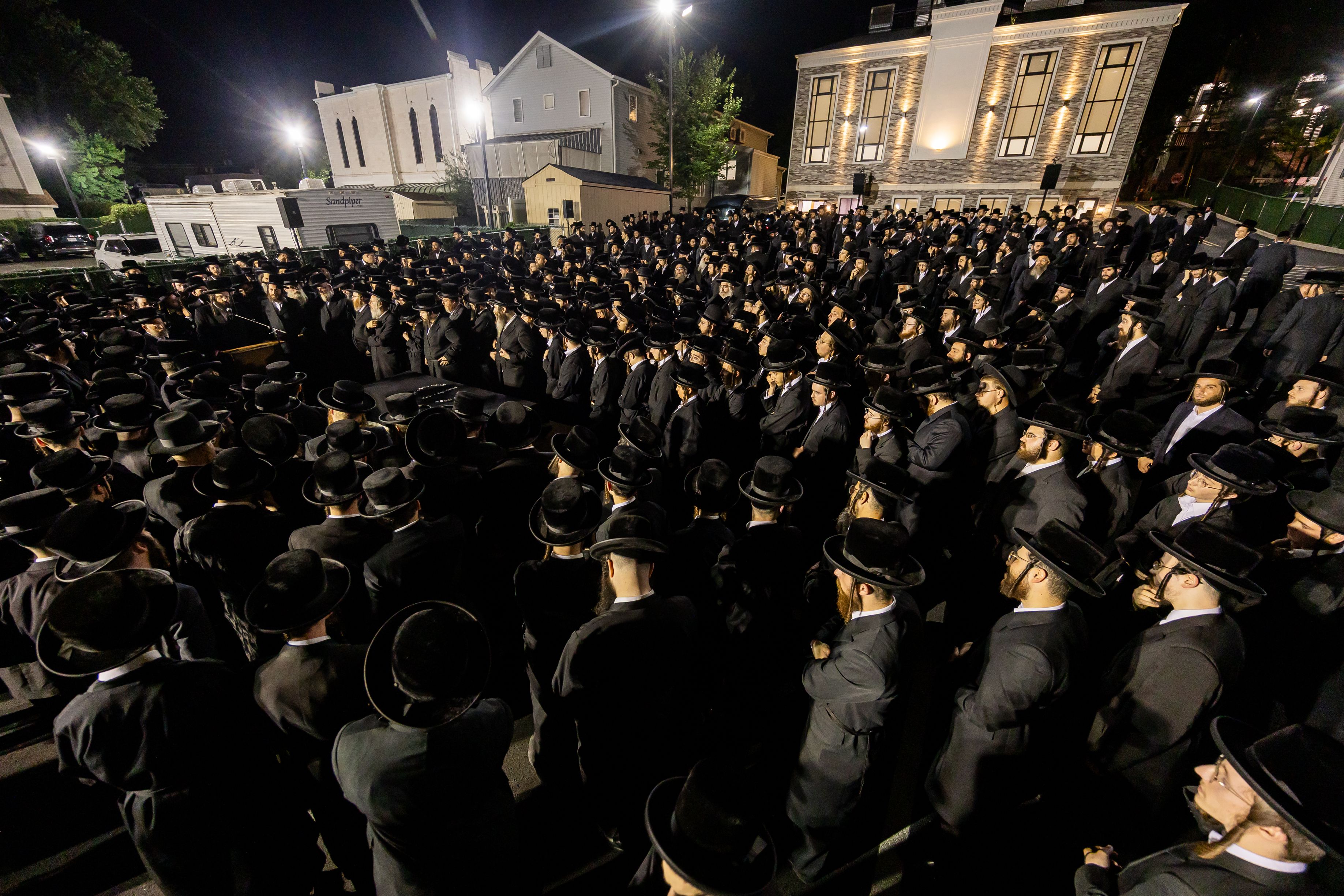 Funeral of Rabbi Berger z'l in USA