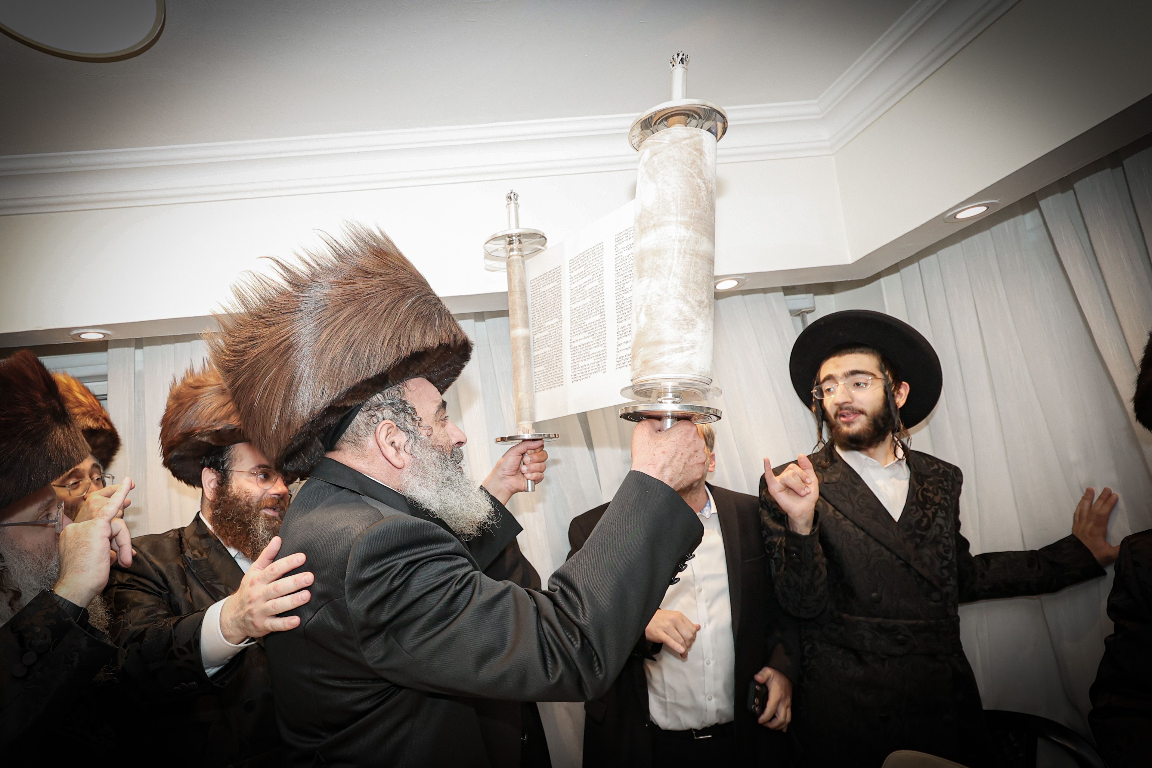 The hachnosas Sefer Torah