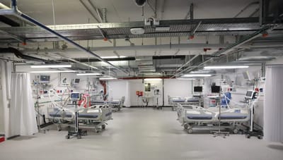 A garage hospital. Illustration.