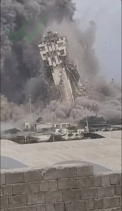  Iran's Chabahar Port Tower Fully Collapses 
