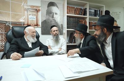 The Gaon Rabbi Zicherman at the Gaon Rabbi Silberstein