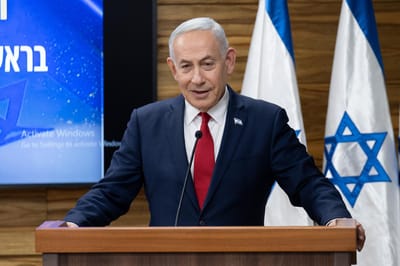 Netanyahu Courts Ex-IDF Chief for Likud