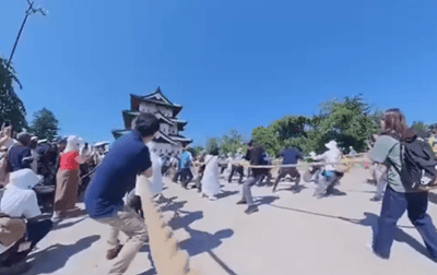 Thousands Pull 400-Ton Historic Castle Tower by Hand in Japan