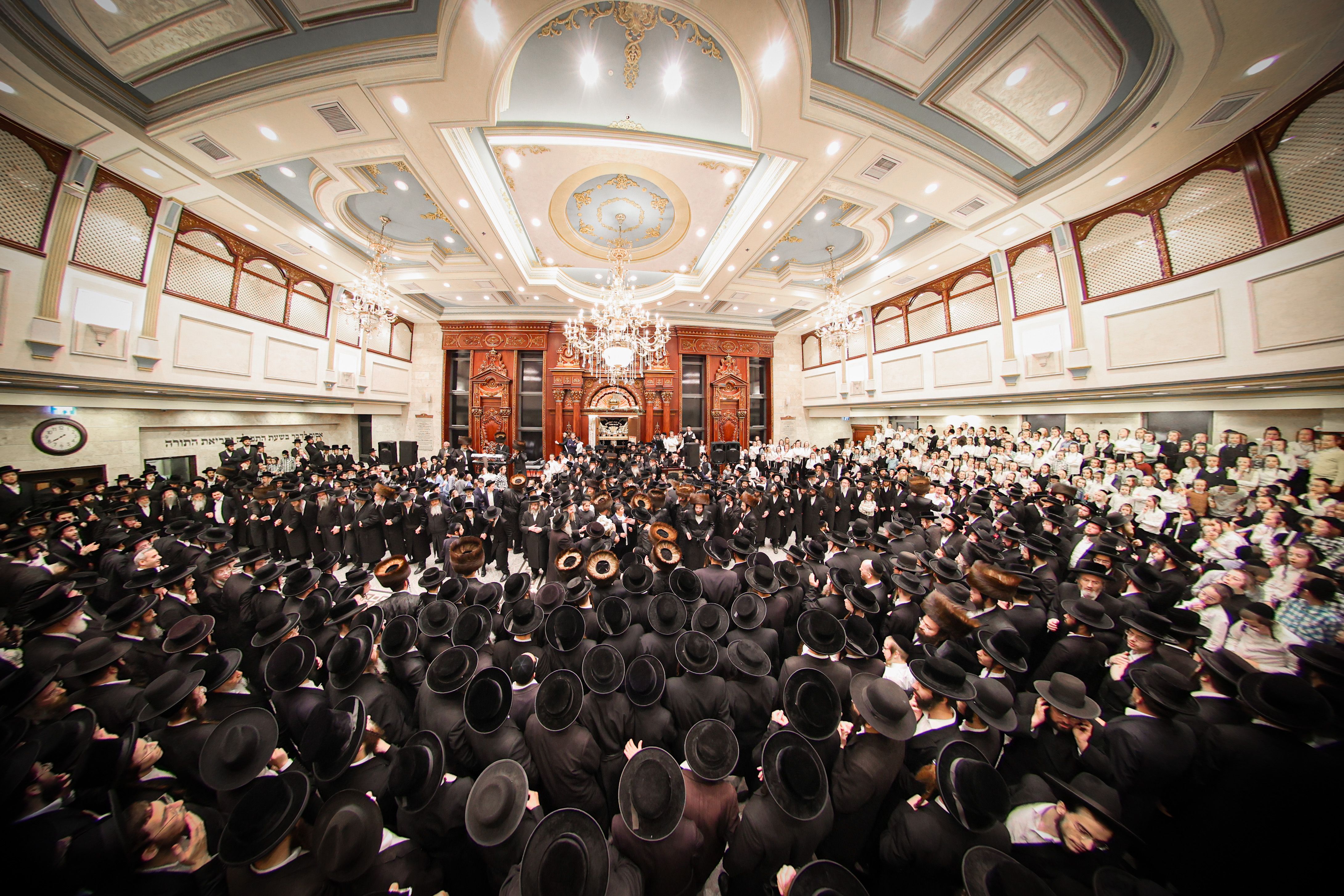 The hachnosas Sefer Torah