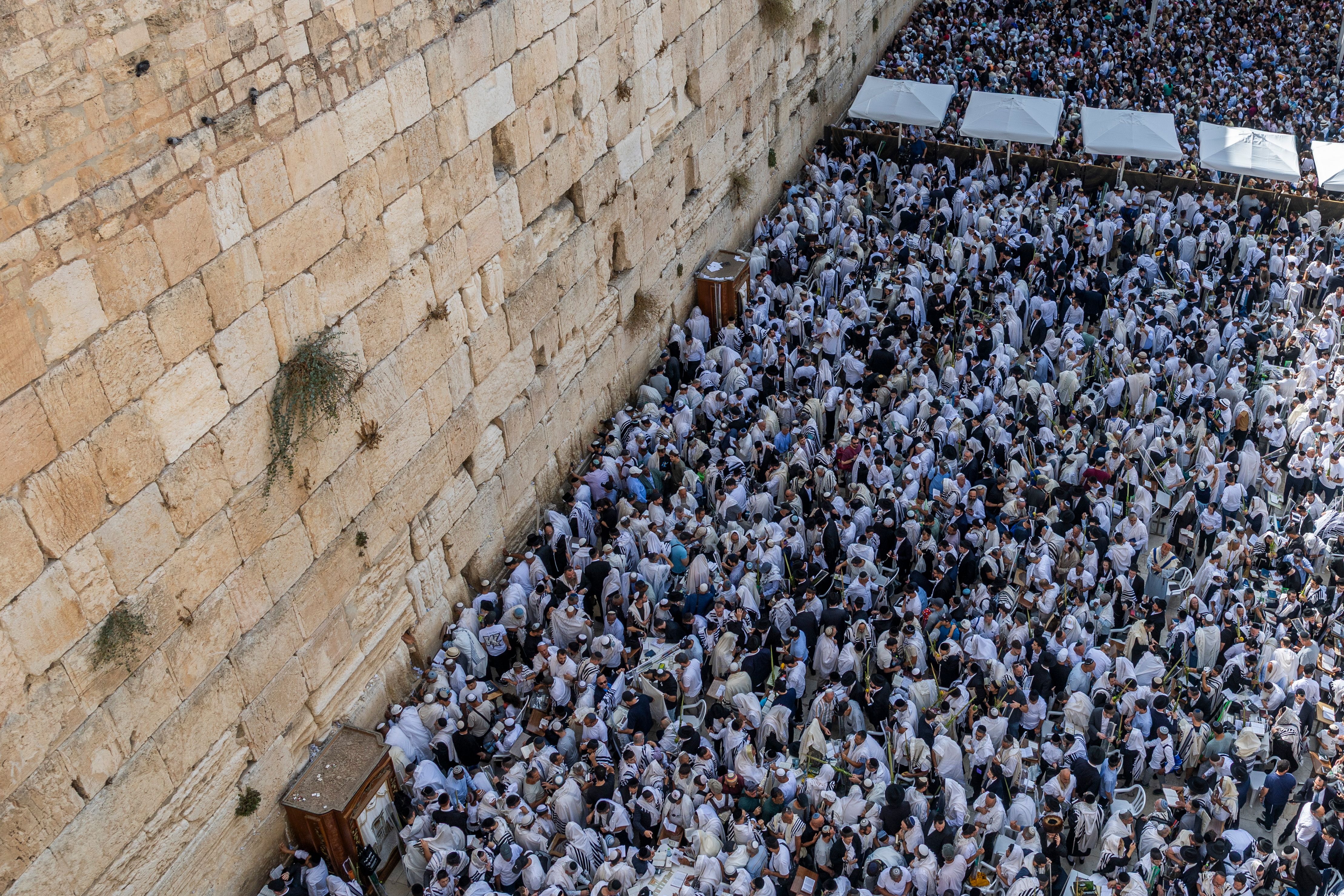 Birkas Kohanim at the Western Wall