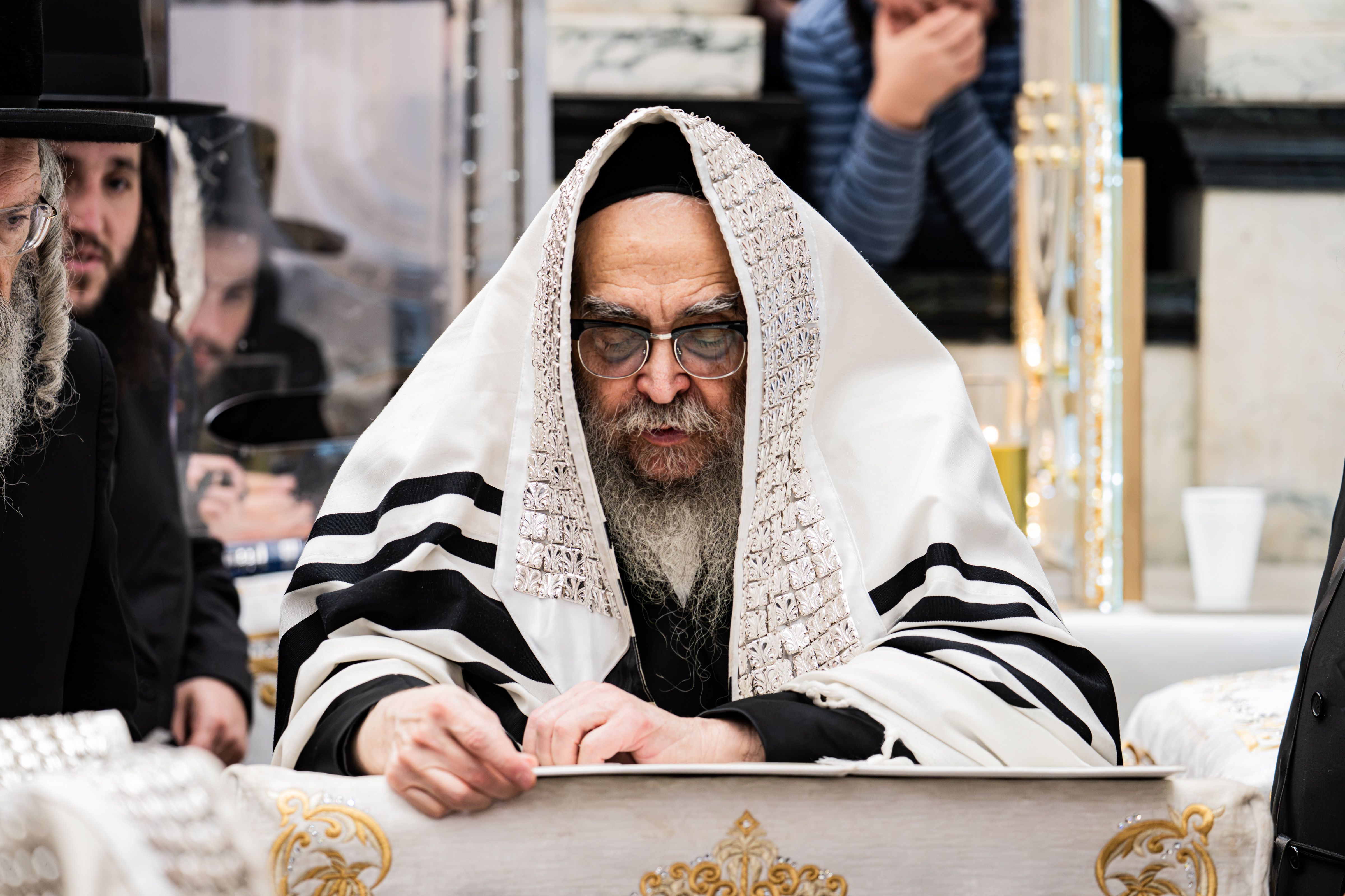 The Satmar Rebbe during Hatarat Nedarim