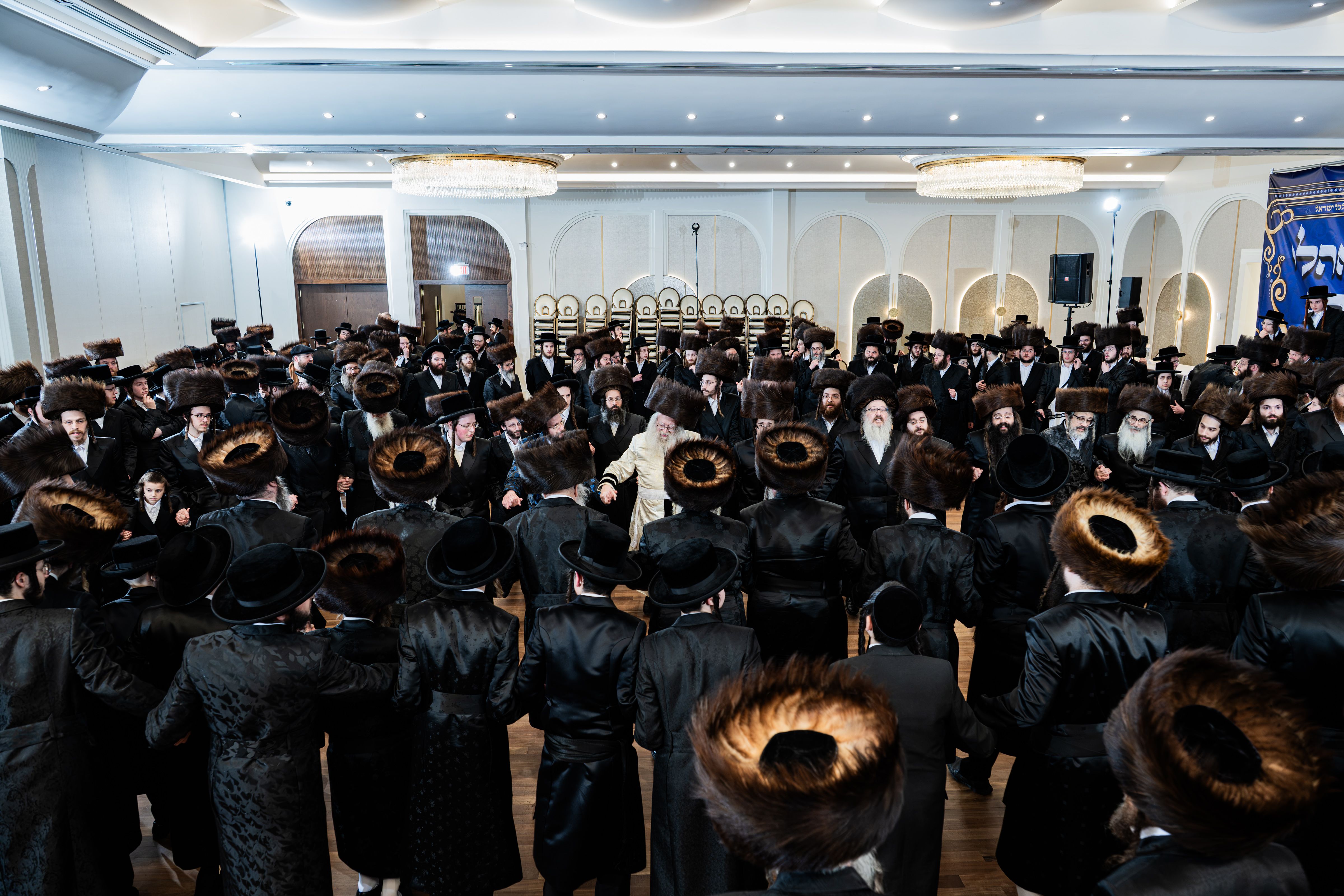 Simcha of the Nikolsburg-Razla-Yemering-Kretchnif Siget families