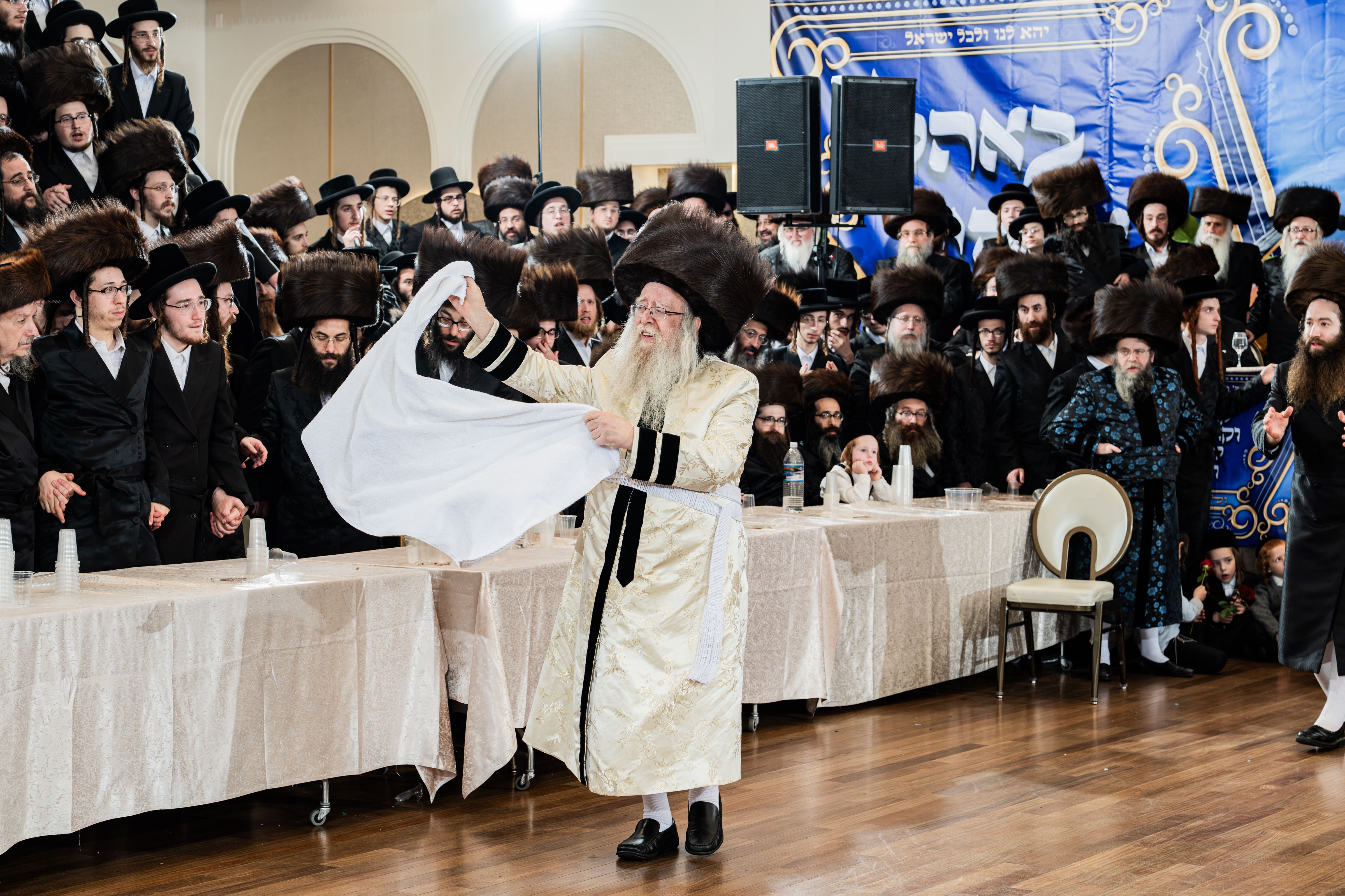 Simcha of the Nikolsburg-Razla-Yemering-Kretchnif Siget families