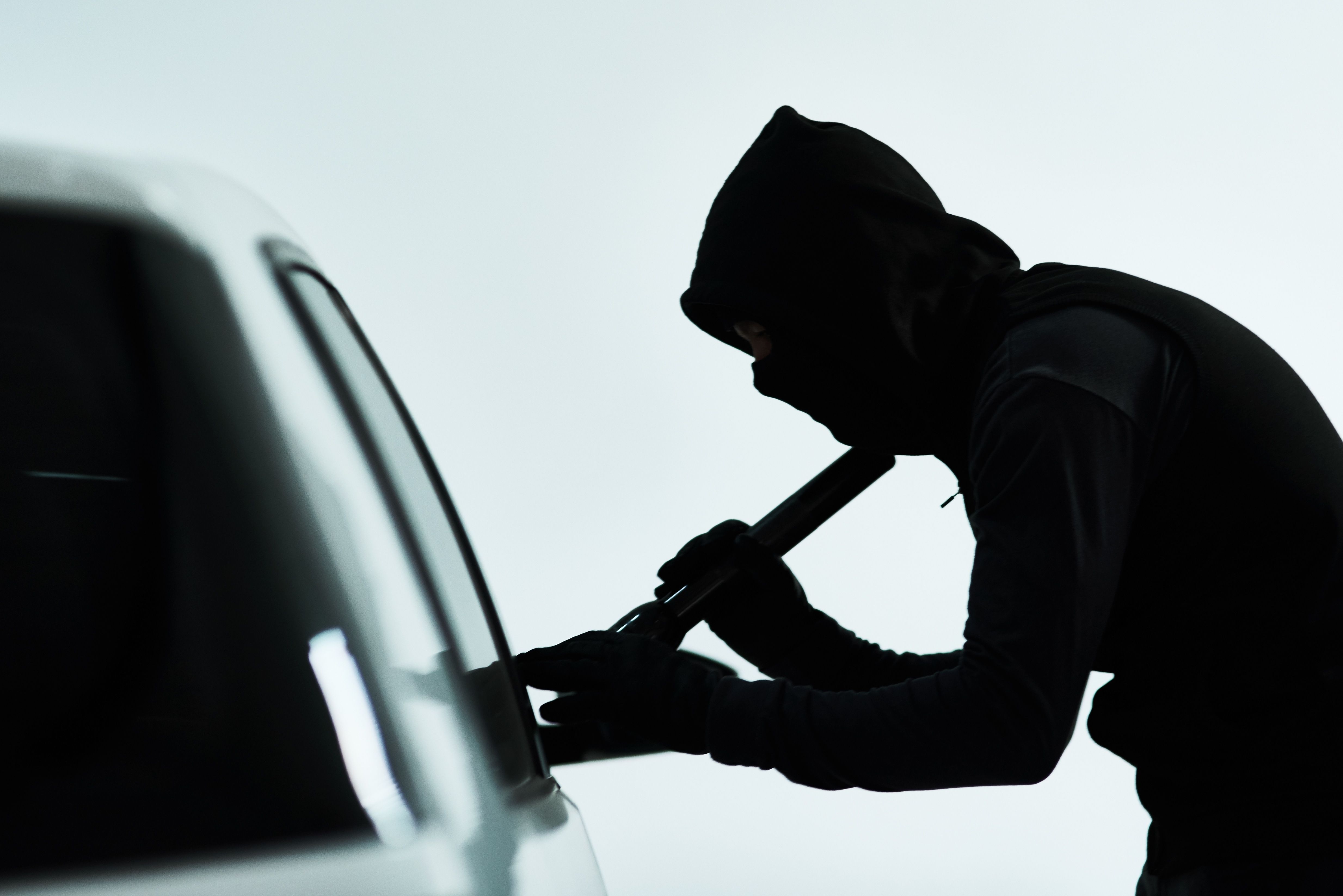 Steal attempt in car