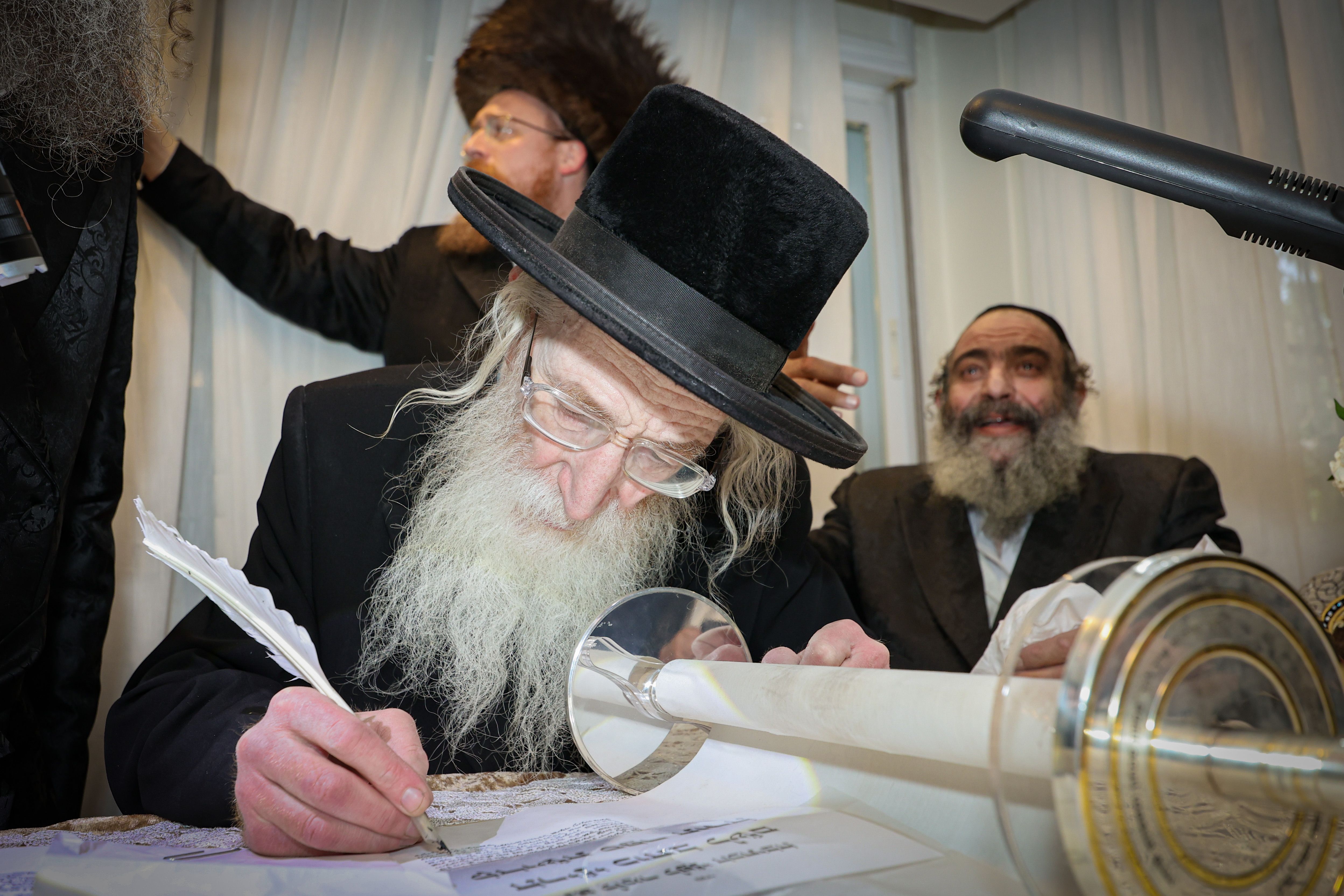 The hachnosas Sefer Torah