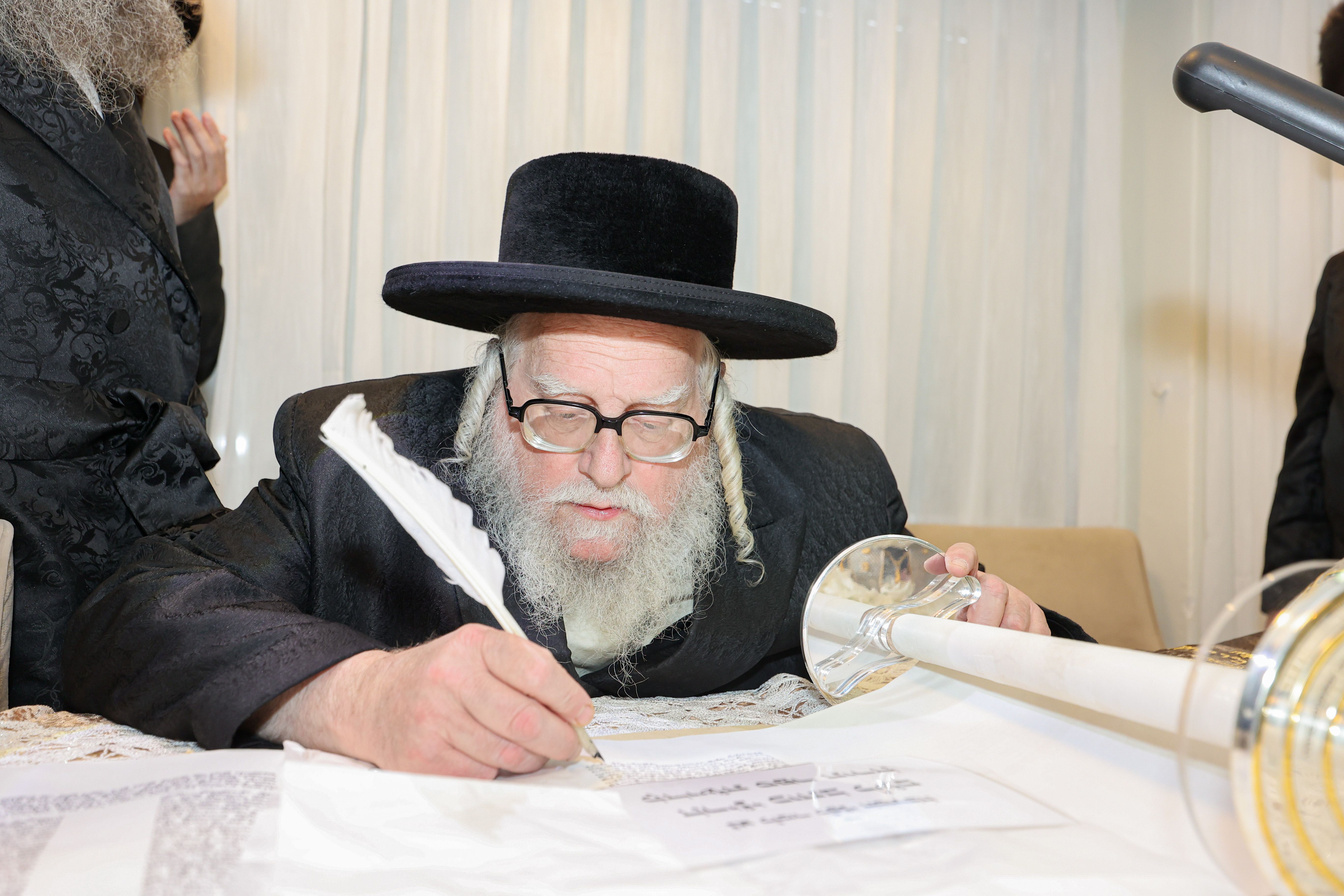 The hachnosas Sefer Torah