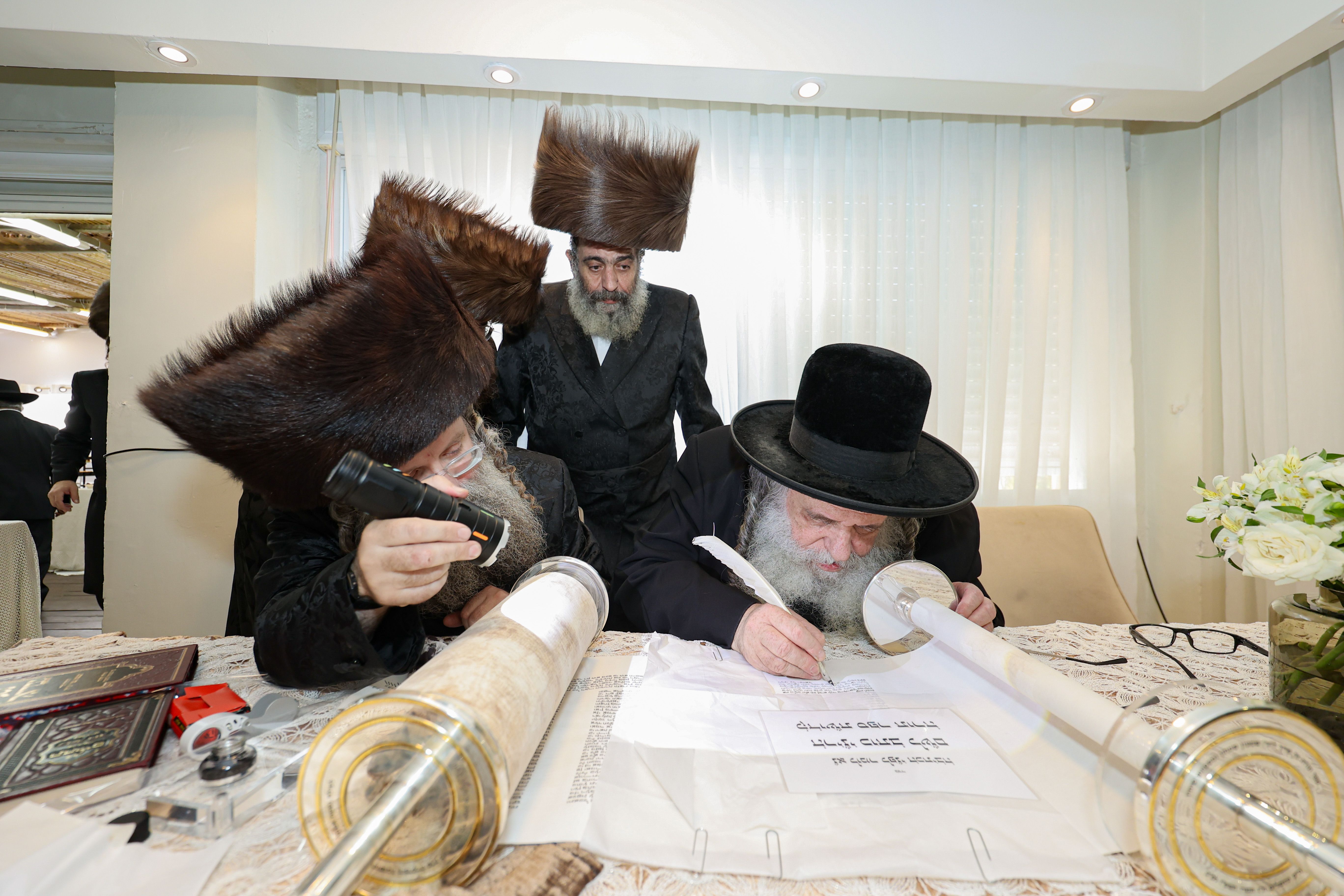 The hachnosas Sefer Torah