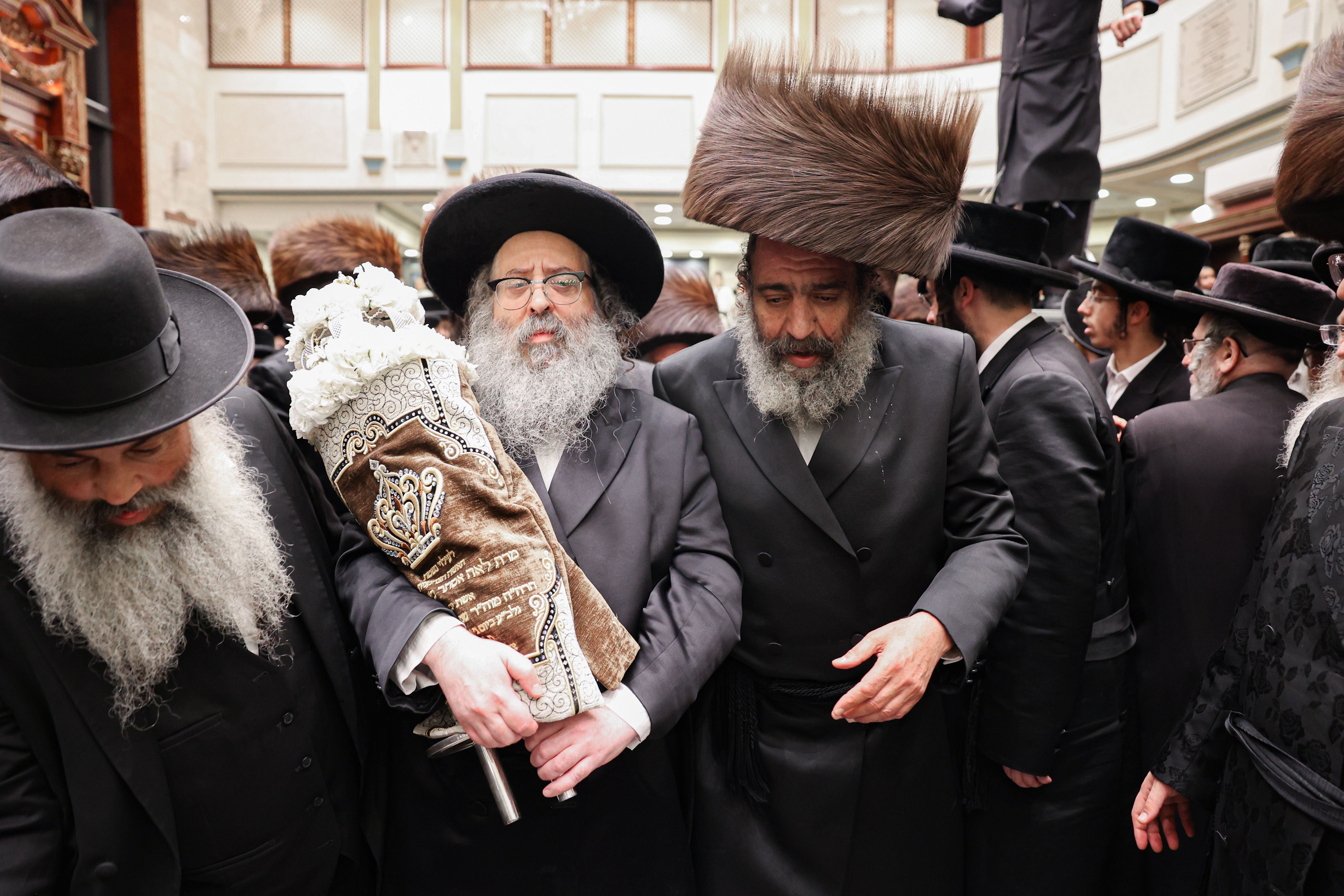 The hachnosas Sefer Torah