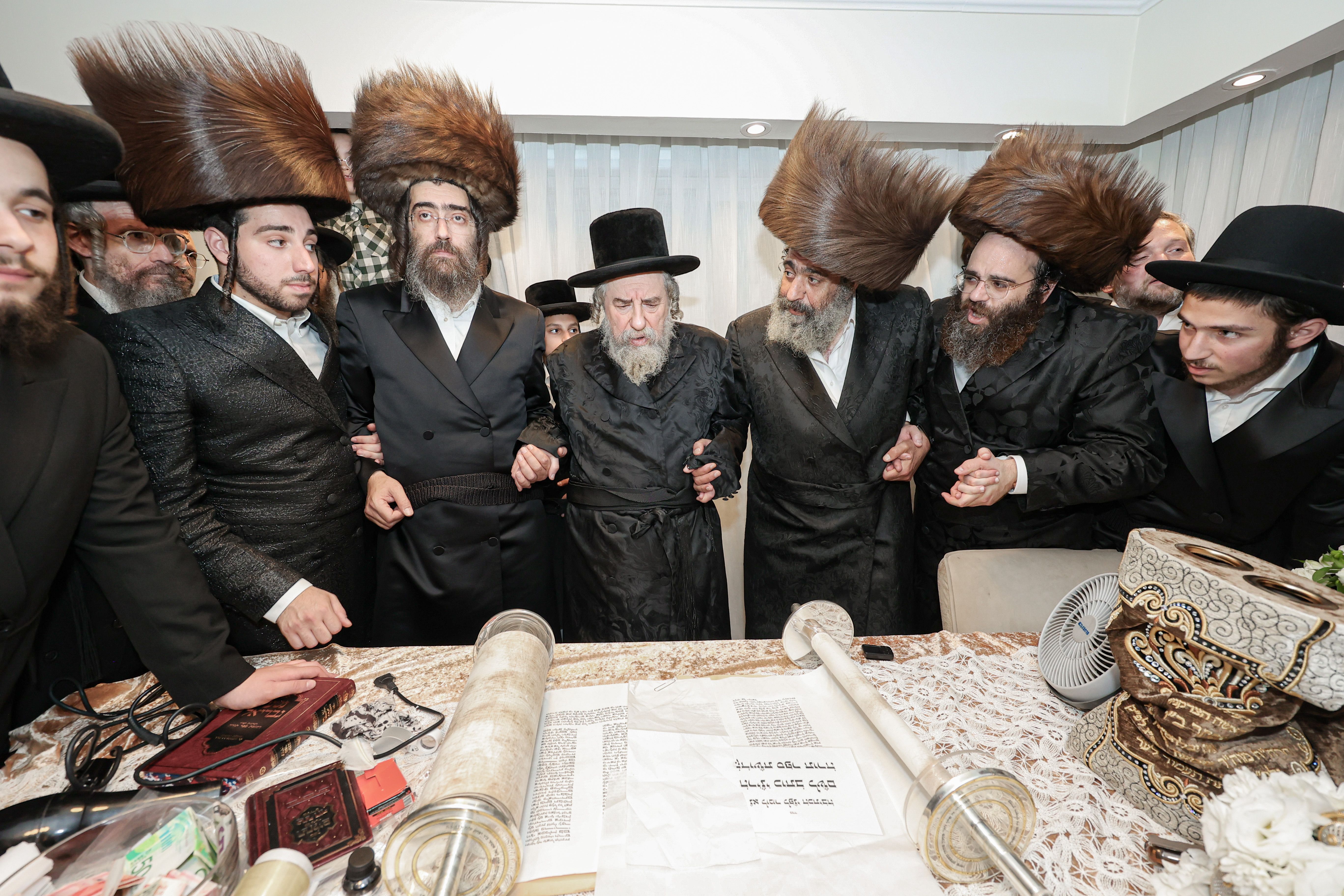 The hachnosas Sefer Torah