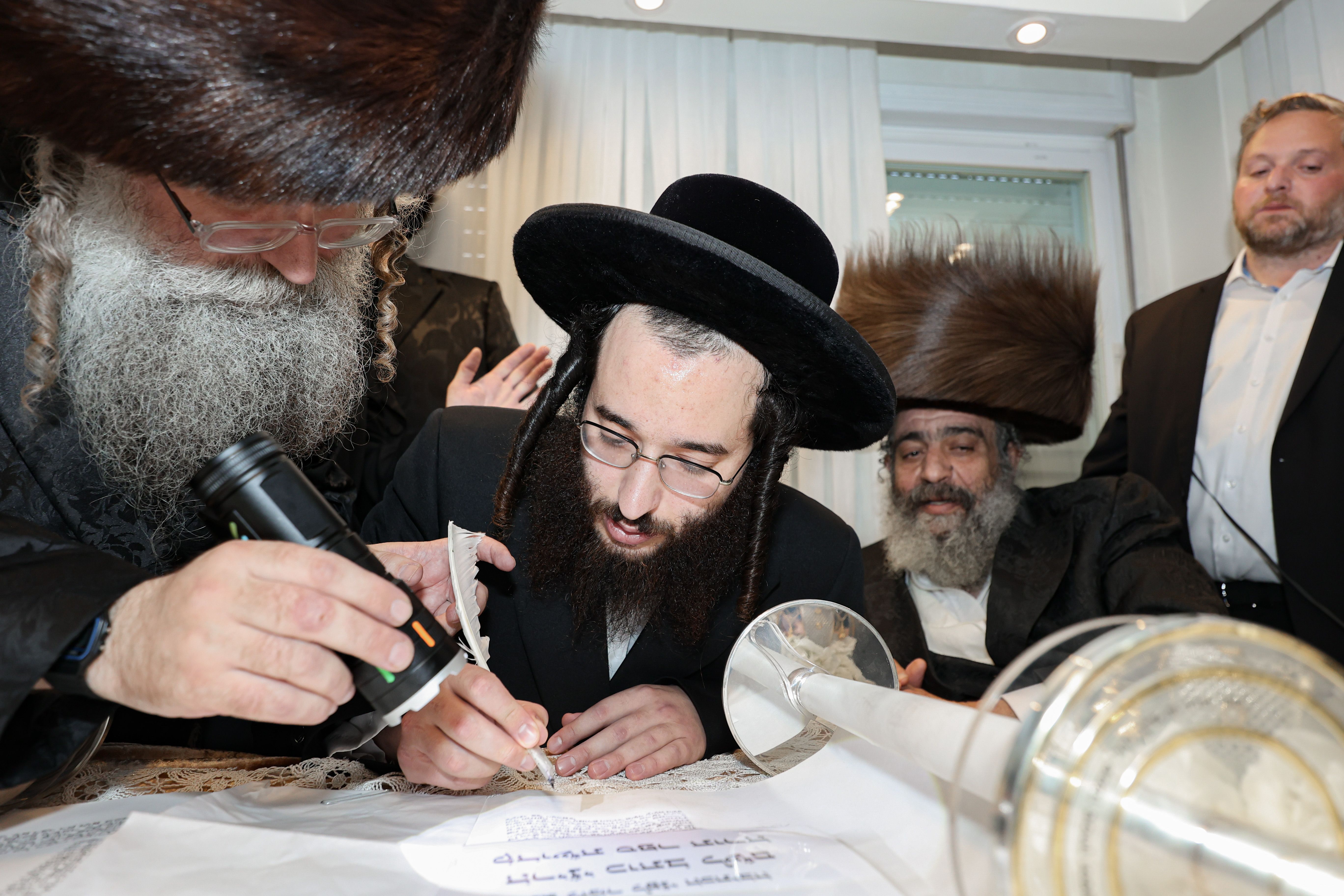 The hachnosas Sefer Torah
