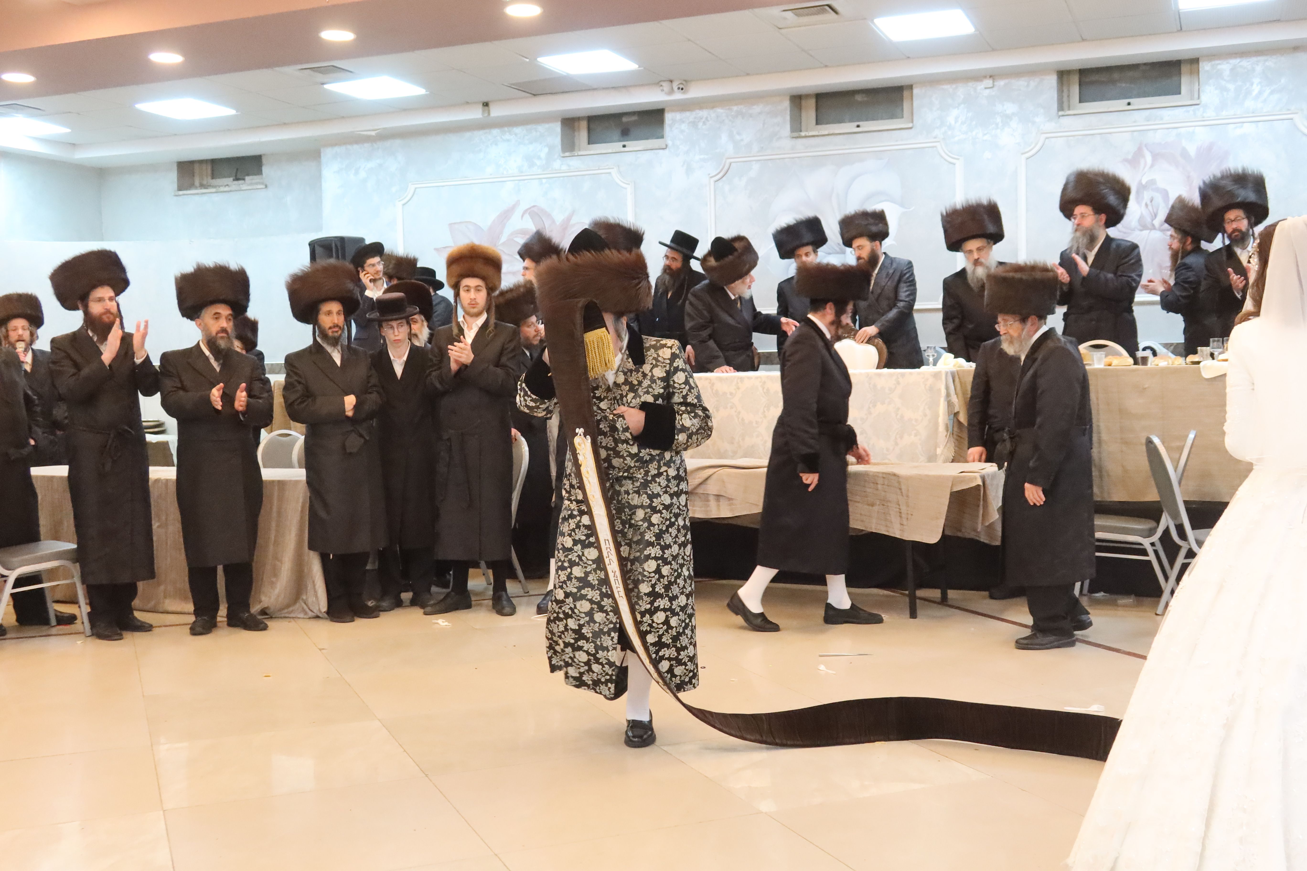 The Skverer-Kopyczynitzer-Tolna Beit Shemesh wedding | Photo: A. Shtul