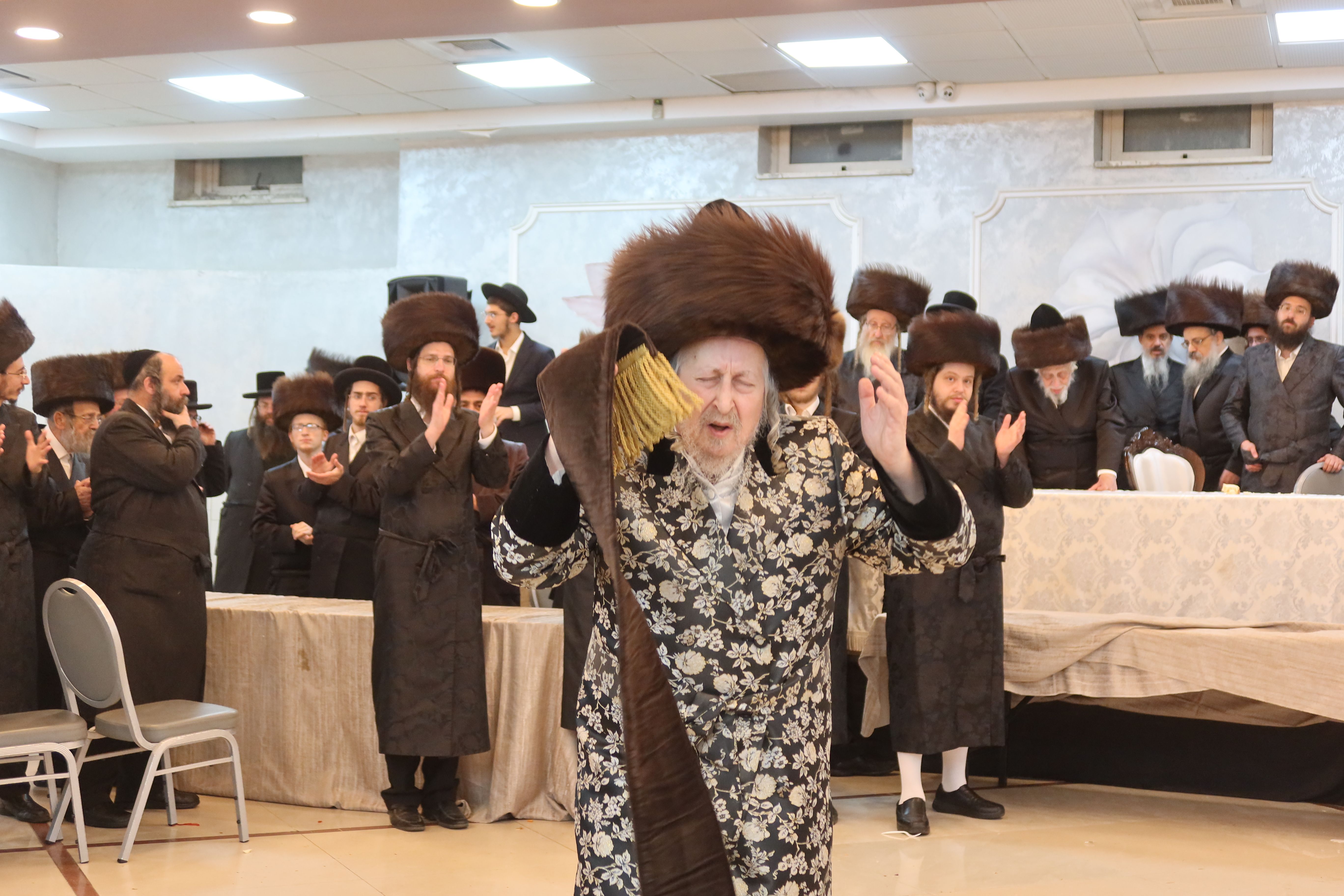 The Skverer-Kopyczynitzer-Tolna Beit Shemesh wedding | Photo: A. Shtul
