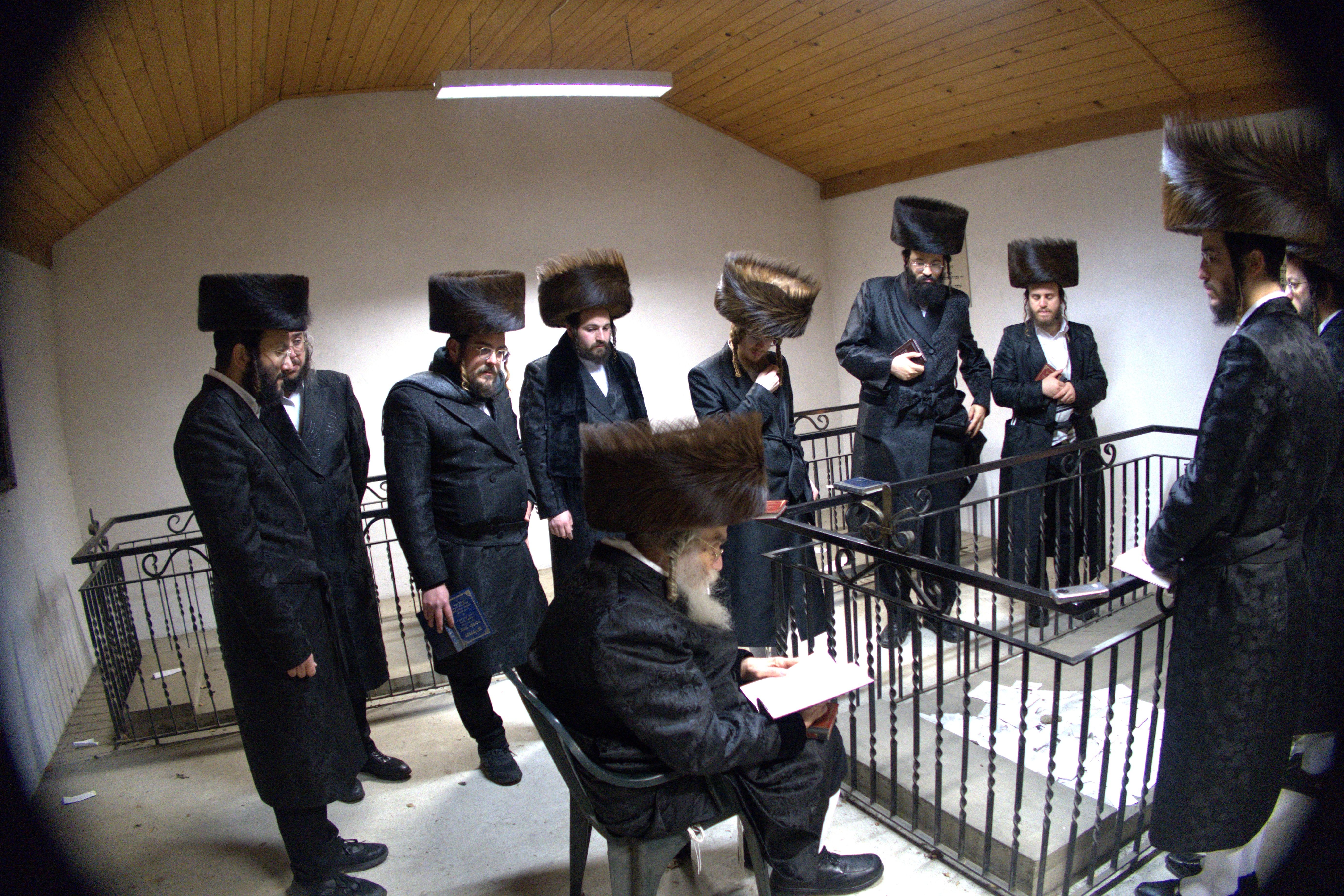 The Admor of Shidlovtza on pilgrimage in Poland